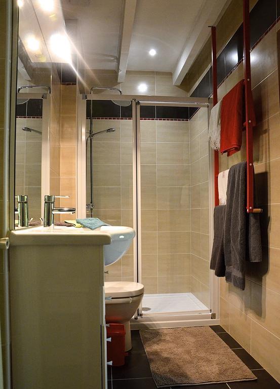 Bed and Breakfast Le Vieux Noyer Saint-Maurice-de-Tavernole Habitación foto