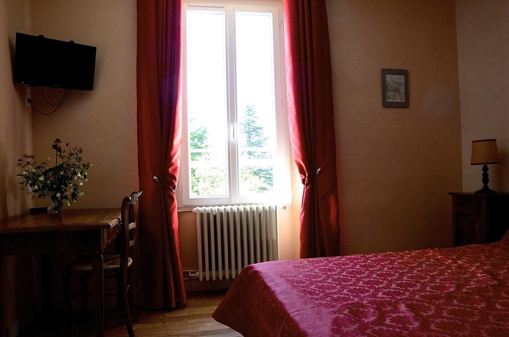 Bed and Breakfast Le Vieux Noyer Saint-Maurice-de-Tavernole Habitación foto