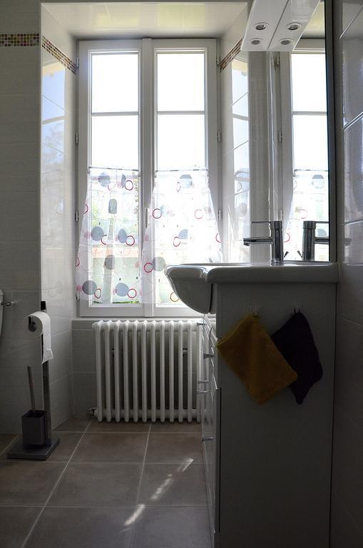 Bed and Breakfast Le Vieux Noyer Saint-Maurice-de-Tavernole Habitación foto